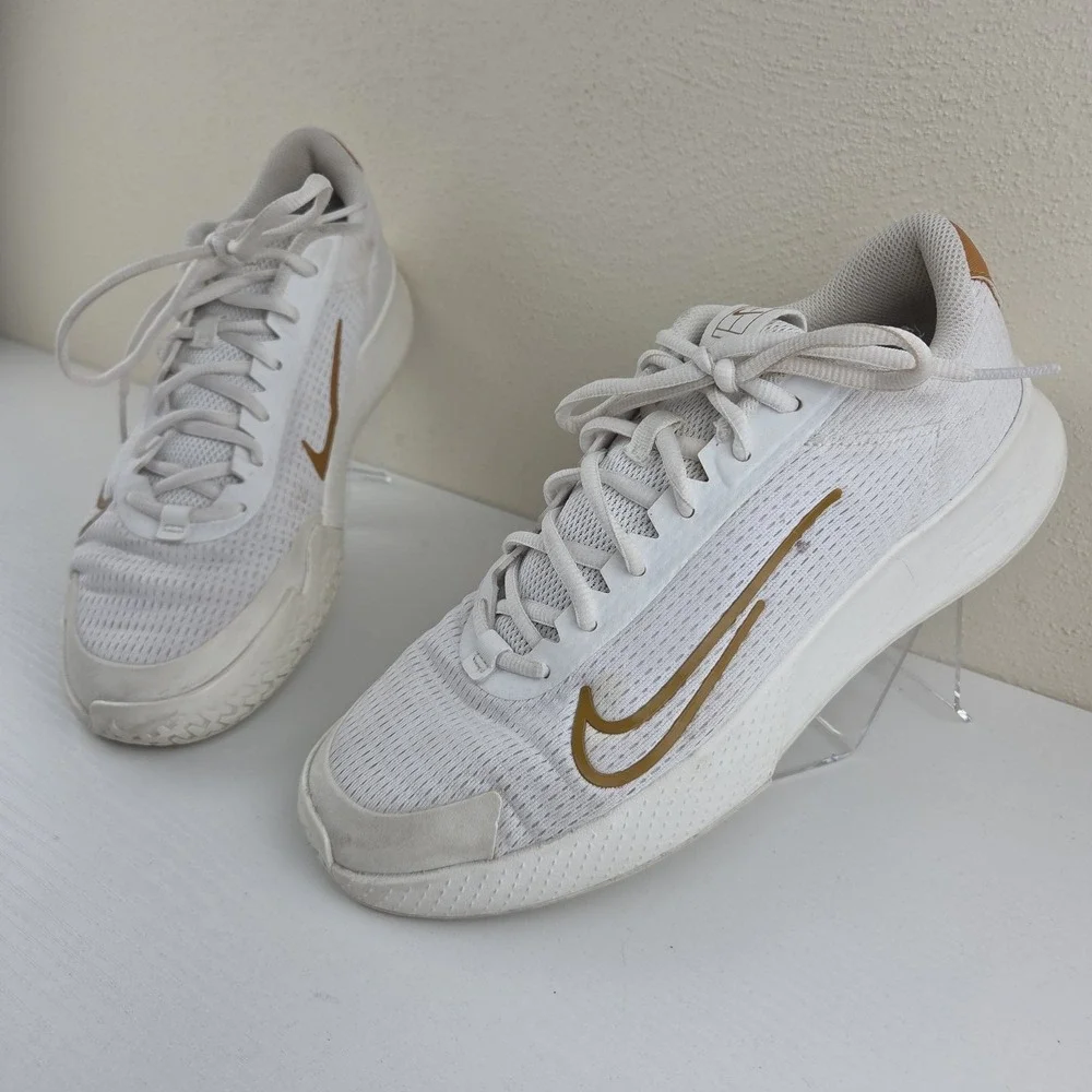 Nike Court Vapor Lite 2 HC Low Sail Desert Ochre Tennis Shoes Women's Size 9.5